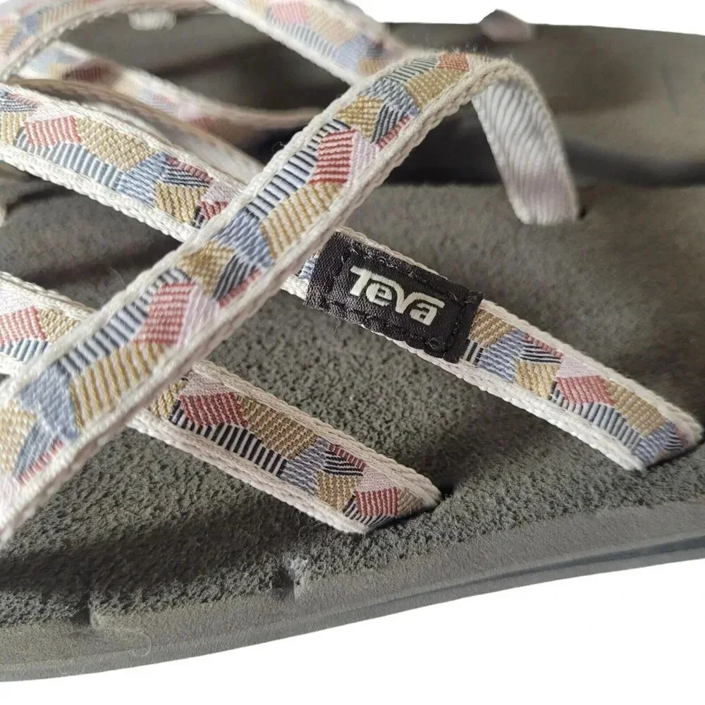 Teva Olowahu Sandals Women's‎ Size 11 Flip Flops Thongs Summer Beach Outdoor